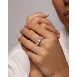 Ring Concierge Petite Emerald Illusion Band Ring 14k White Gold Women's Size 8.5